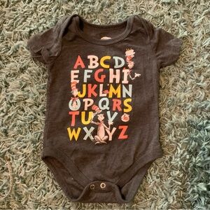 ⭐️ 5 for $15 Dr. Seuss Short Sleeved Onesie